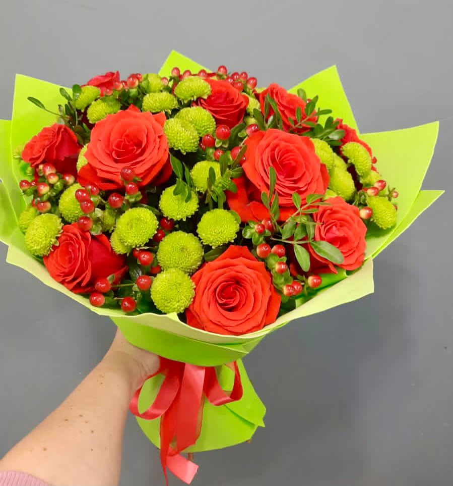 Букет цветов из: Хризантемы и Розы в Бакчаре