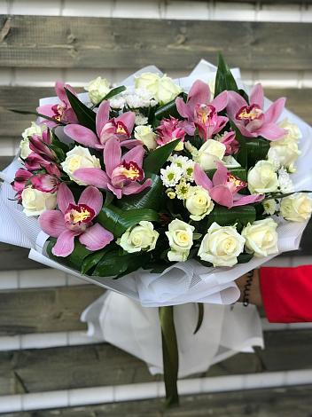 Букет цветов из: Розы и Хризантемы в Бакчаре