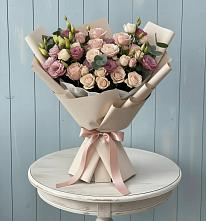 Букет бодрость в Бакчаре Букет цветов из:  Розы и Лизиантусы в Бакчаре