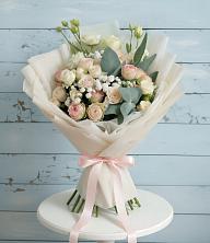 Букет цветов из:  Розы и Лизиантусы в Бакчаре