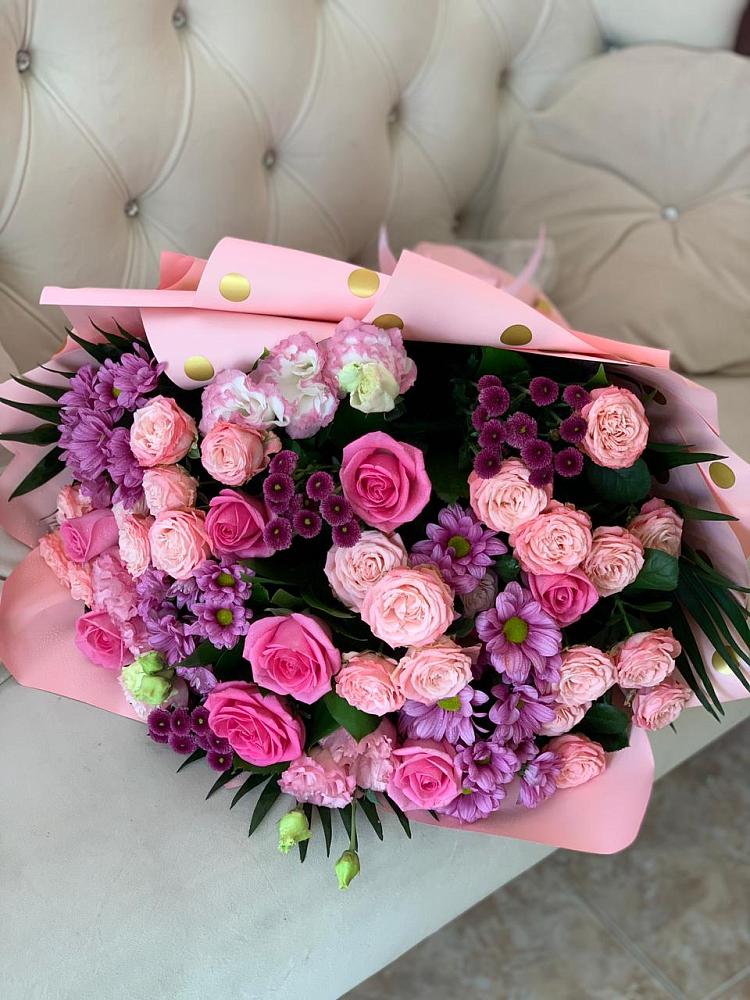 Букет цветов из: Хризантемы, Розы и Лизиантусы в Бакчаре