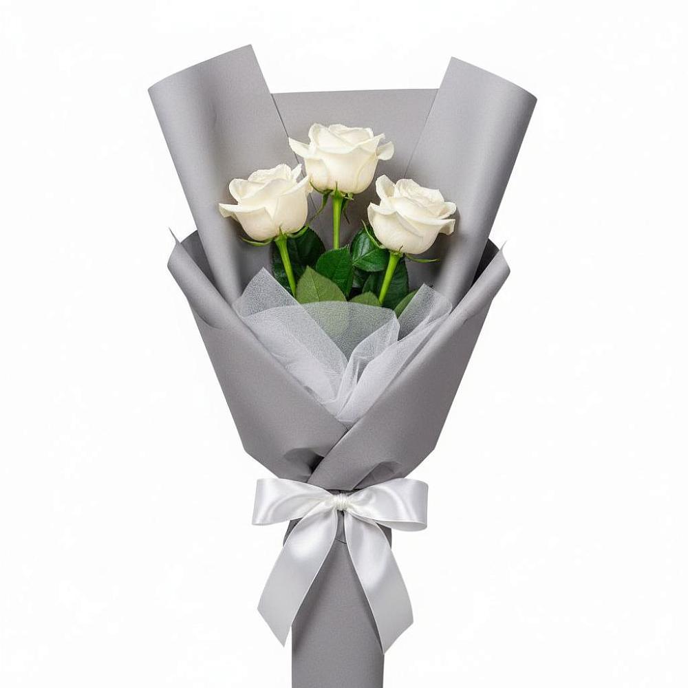 Букет 3 белые розы в Бакчаре