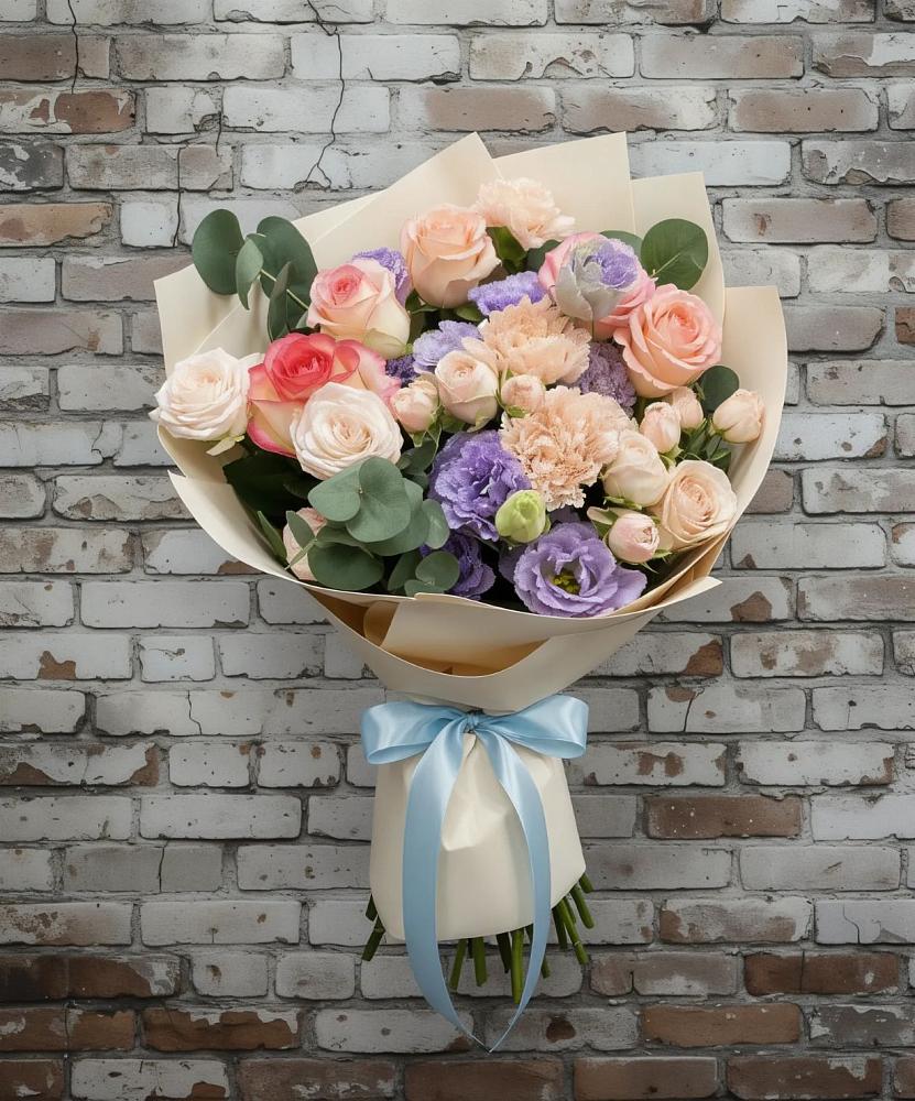 Букет цветов из: Розы, Лизиантусы и Гвоздики в Бакчаре