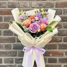 Букет цветов из:  Лизиантусы и Розы #REPLACE_PRED# Бакчаре