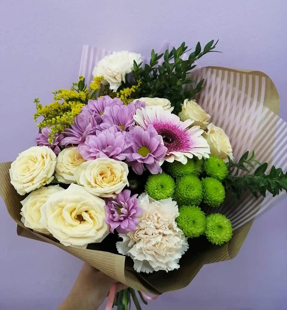 Букет цветов из: Хризантемы, Розы, Гвоздики и Герберы в Бакчаре