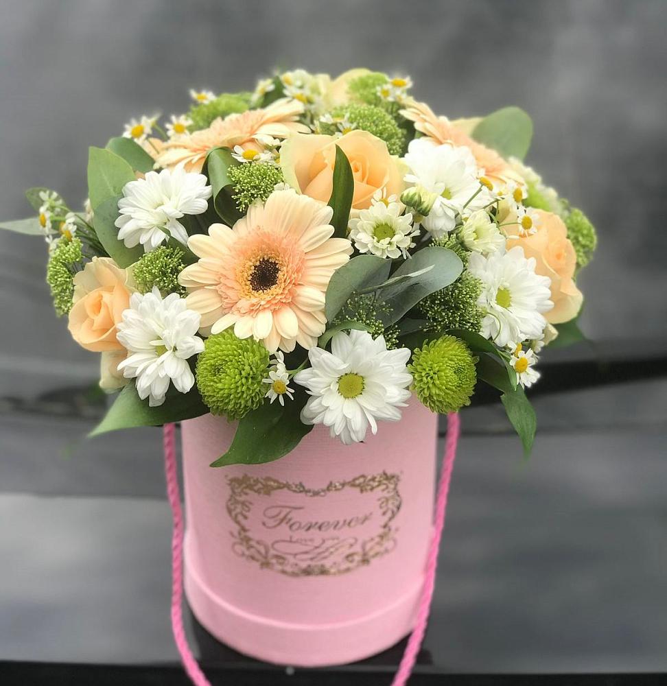 Цветочная композиция из Розы, Герберы и Хризантемы в шляпной коробке в Бакчаре